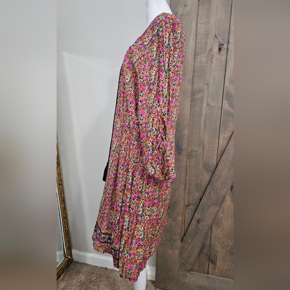 LOBAS Ditsy Floral Boho Flowy Shift Long Sleeve Mini Dress. Pink Multi. Size Med - Picture 11 of 14
